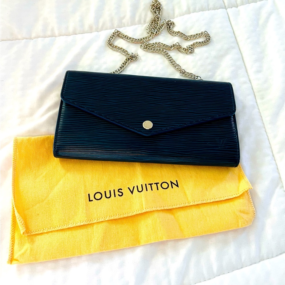 Blue Epi LV wallet (preloved)